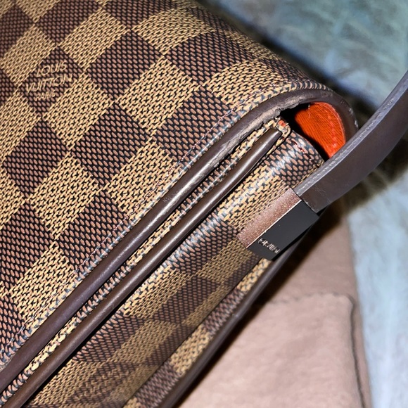 SOLD!!! Louis Vuitton Damier Ebene Tribeca Purse comes with dustbag. - Picture 5 of 8